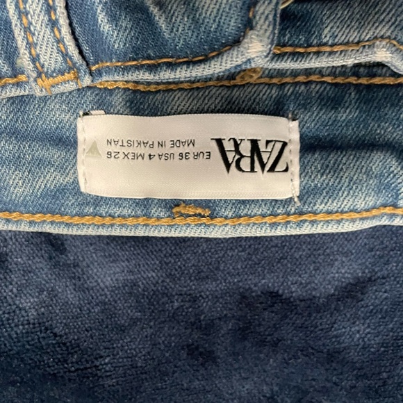 *ZARA* Mid-rise crop flare jeans in blue size US4 - Picture 4 of 8